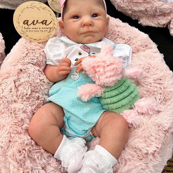 Meet your Posher, Jennifer - Picture 4 of 16